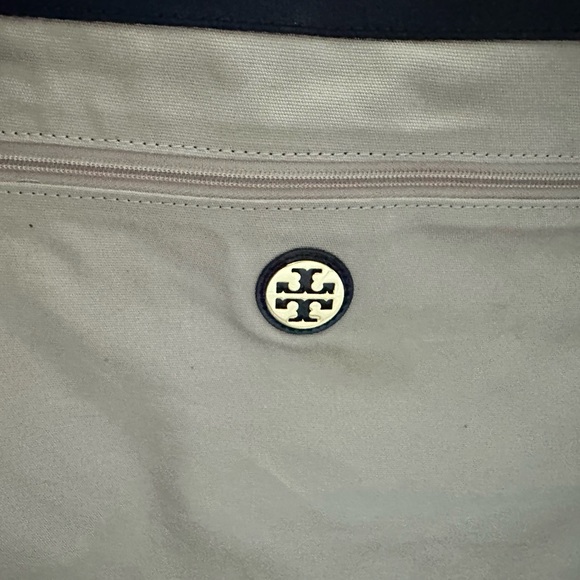 Nylon Tory Butch tote - Picture 6 of 9